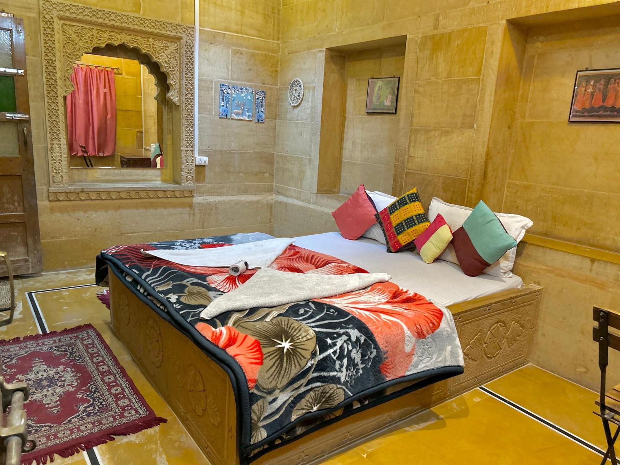 Hotel Pol Haveli Jaisalmer Exterior photo