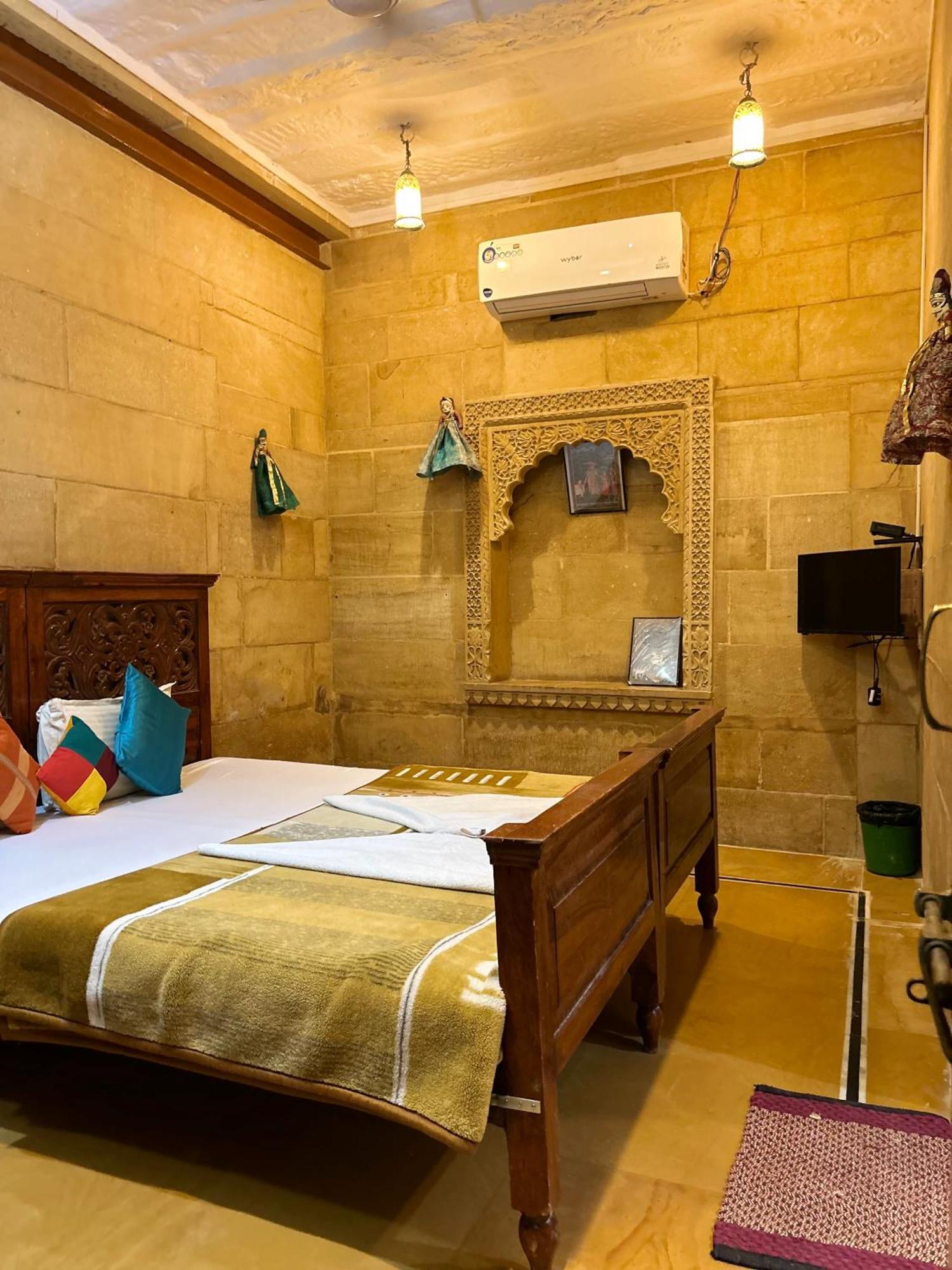 Hotel Pol Haveli Jaisalmer Exterior photo