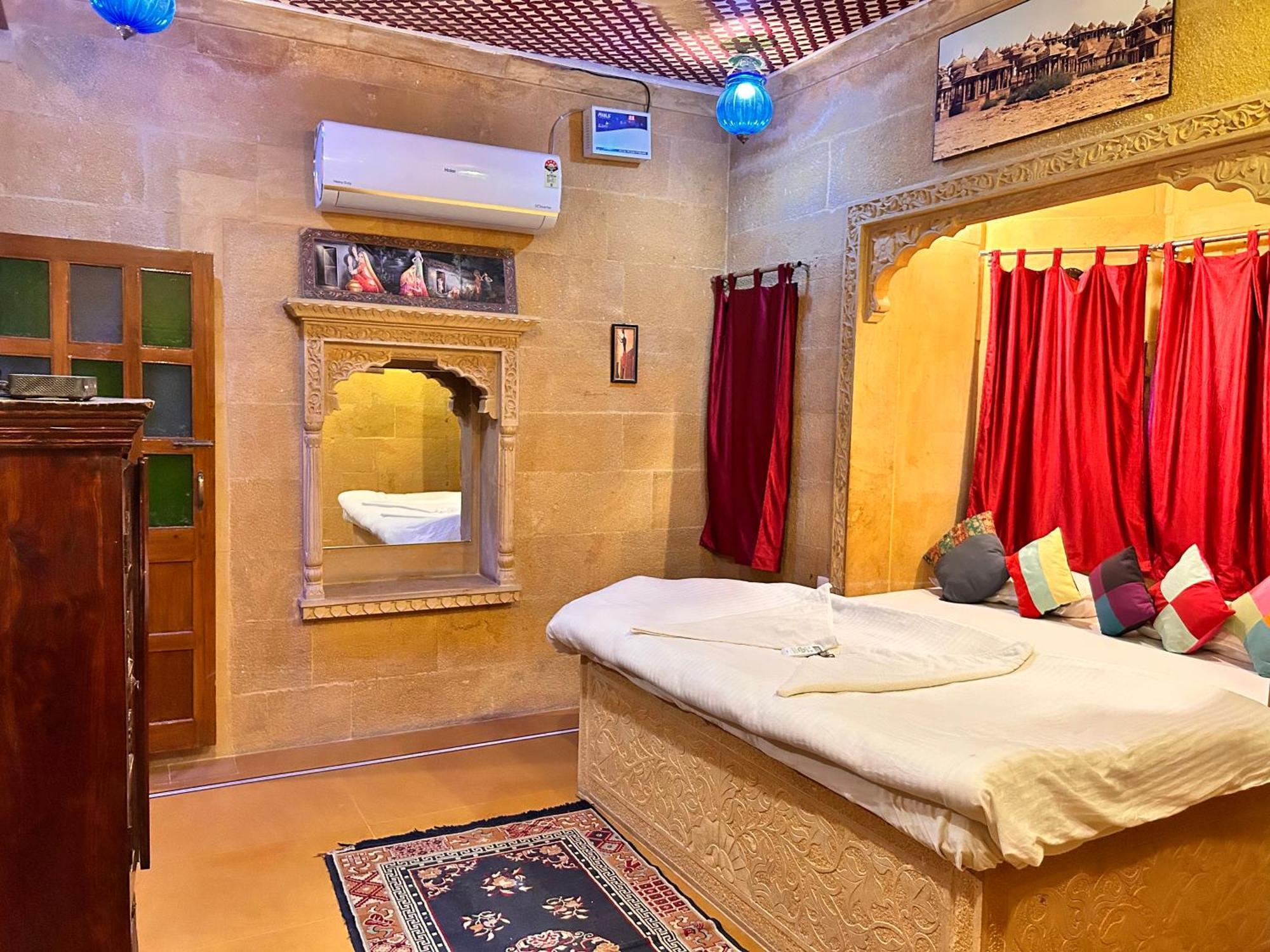 Hotel Pol Haveli Jaisalmer Exterior photo